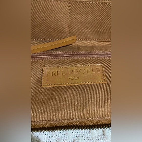 Free People Vegan Leather Wallet Wristlet Brown Faux Zipper Pocket On Front - Picture 6 of 7